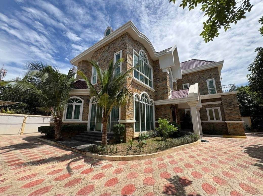 $5,000 Vila