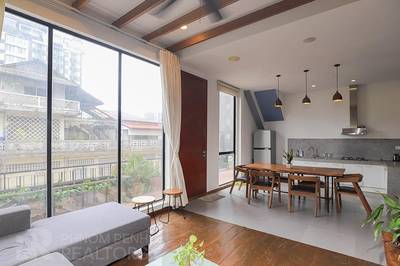 แฟลต ราคา $120,000