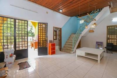 $1,000 Villa