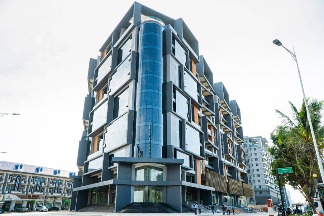 Здание Для Продажи in Chroy Changvar $4,500,000