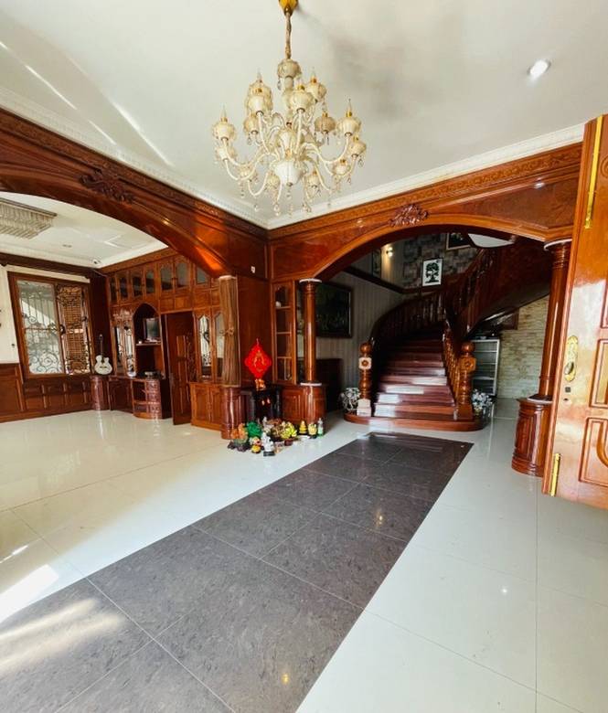 Furnished Building For Rent
