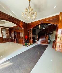 Furnished Building For Rent