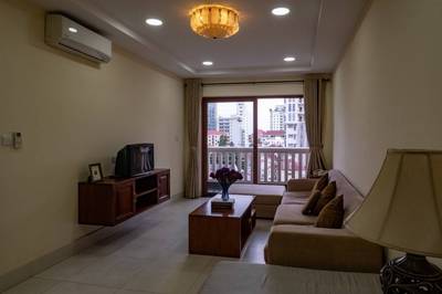 Appartement avec services À louer de 131 m² habitables à Boeng Keng Kang