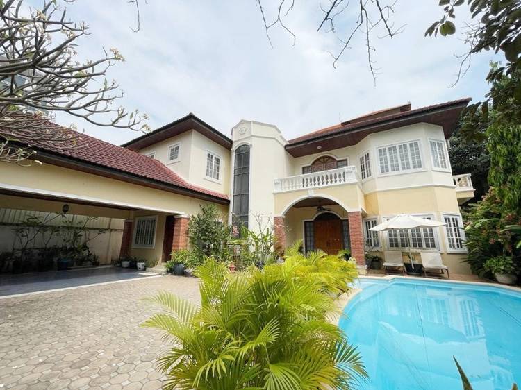 Villa À louer à Boeung Kak 2, Toul Kork, Phnom Penh