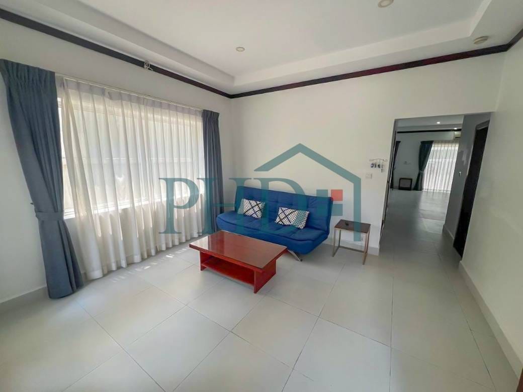 $180,000 Vila