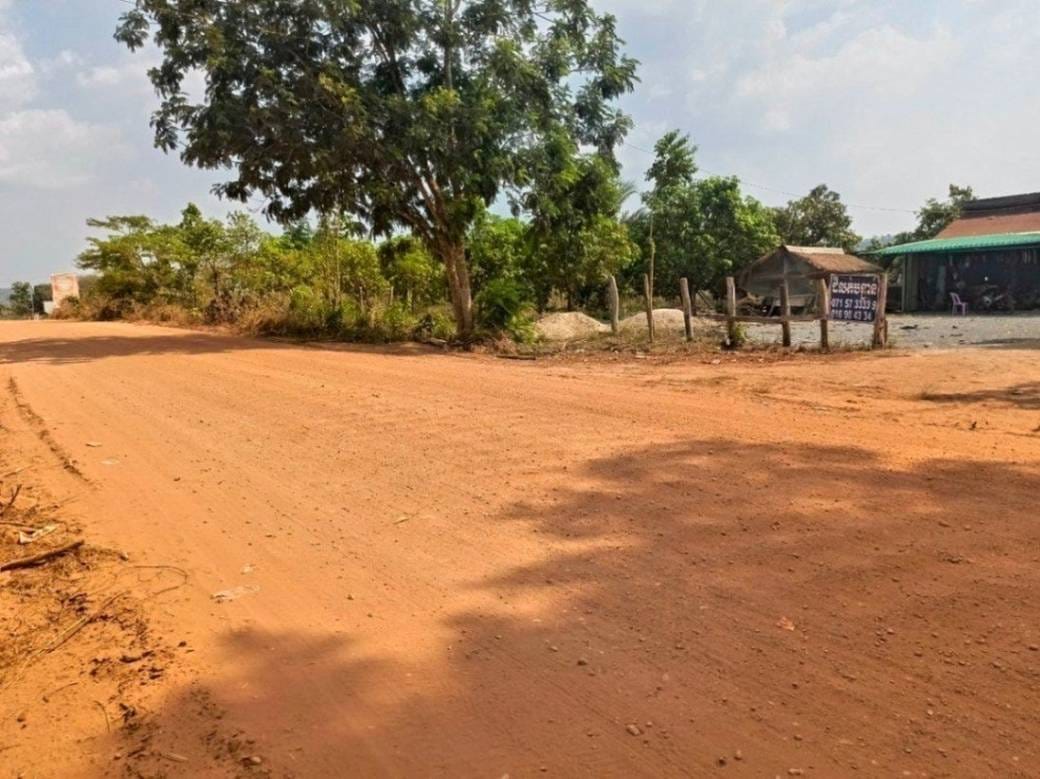 Lot For Sale in Takaen, Chhuk, Kampot