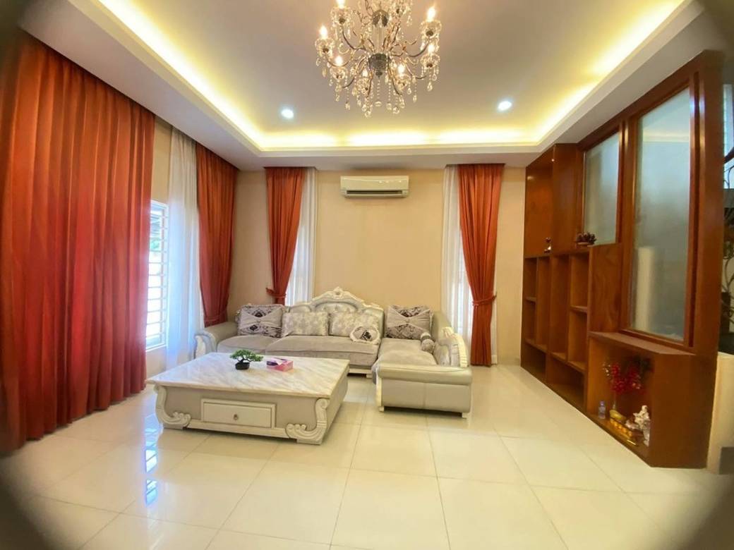 $800 Vila