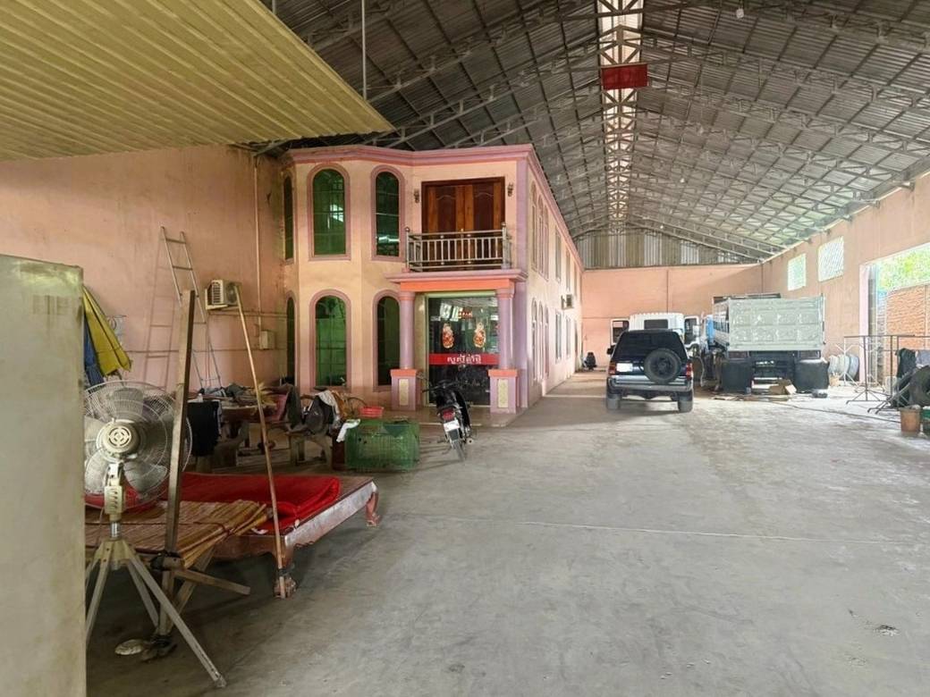 1,606 sqm Land Size House and lot Na prodej