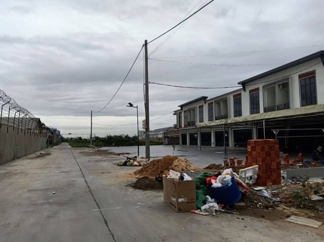 แฟลตเฮ้าส์ สำหรับขาย ใน จอมเจา 2, โปร์แซนเจย, พนมเปญ