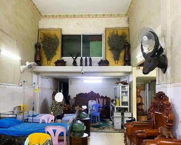 $630,000 Flat House
