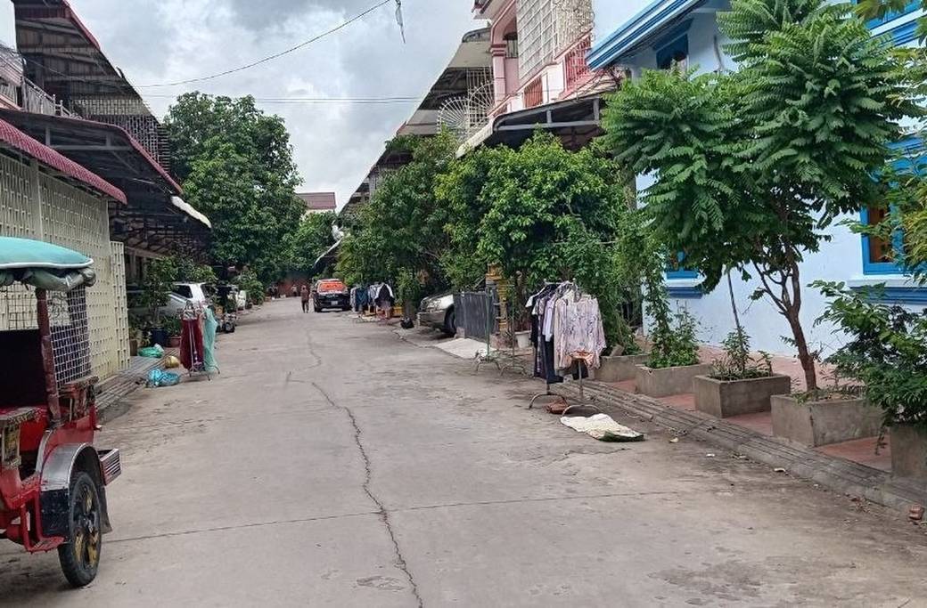 Flat House Na sprzedaż w Preaek Pra, Chbar Ampov, Phnom Penh