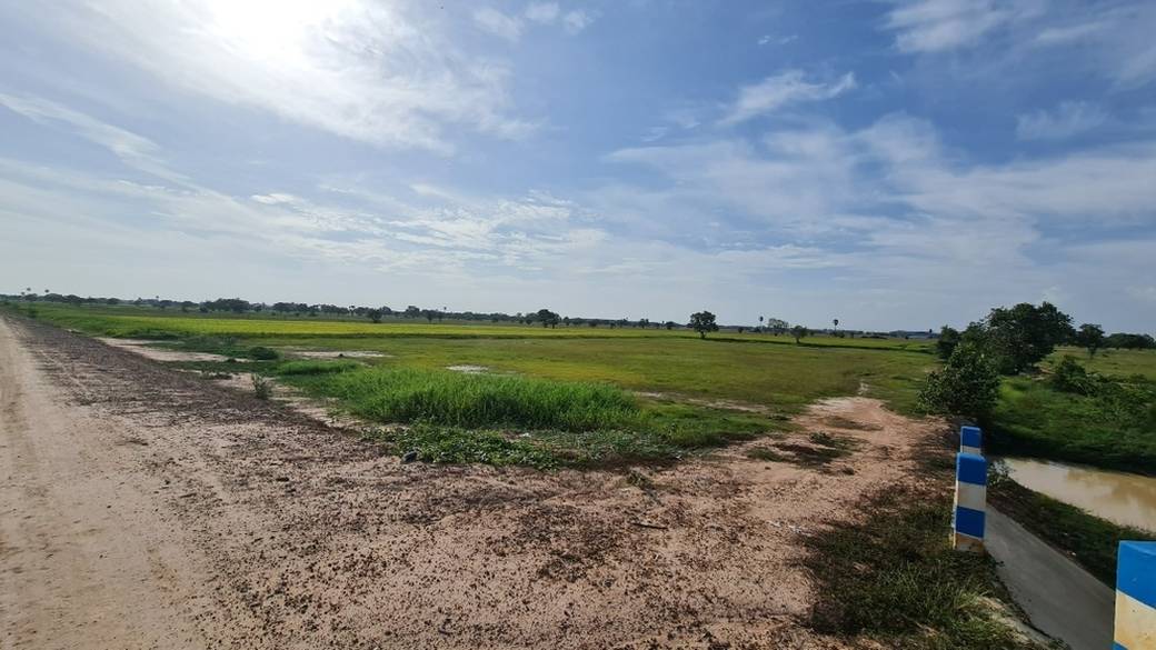 Pong Tuek Lot For Sale in Pong Tuek
