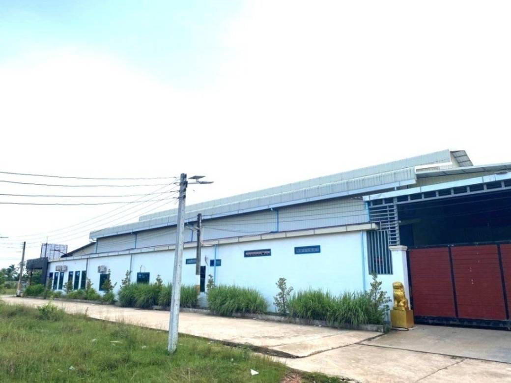2,700 sqm Land Size Warehouse For Sale