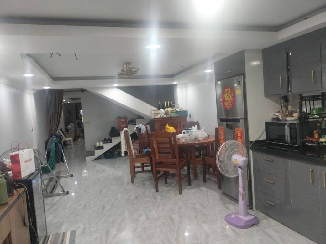 Flat House Na sprzedaż o powierzchni mieszkalnej 164 m² w Chbar Ampov