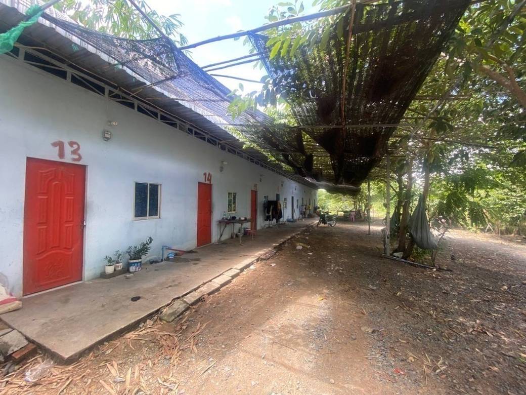 House and lot สำหรับขาย พื้นที่ใช้สอย 378 ตร.ม. ใน Prek Pnov