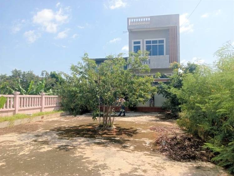 280 sqm Living Size House and lot Na prodej in Kien Svay