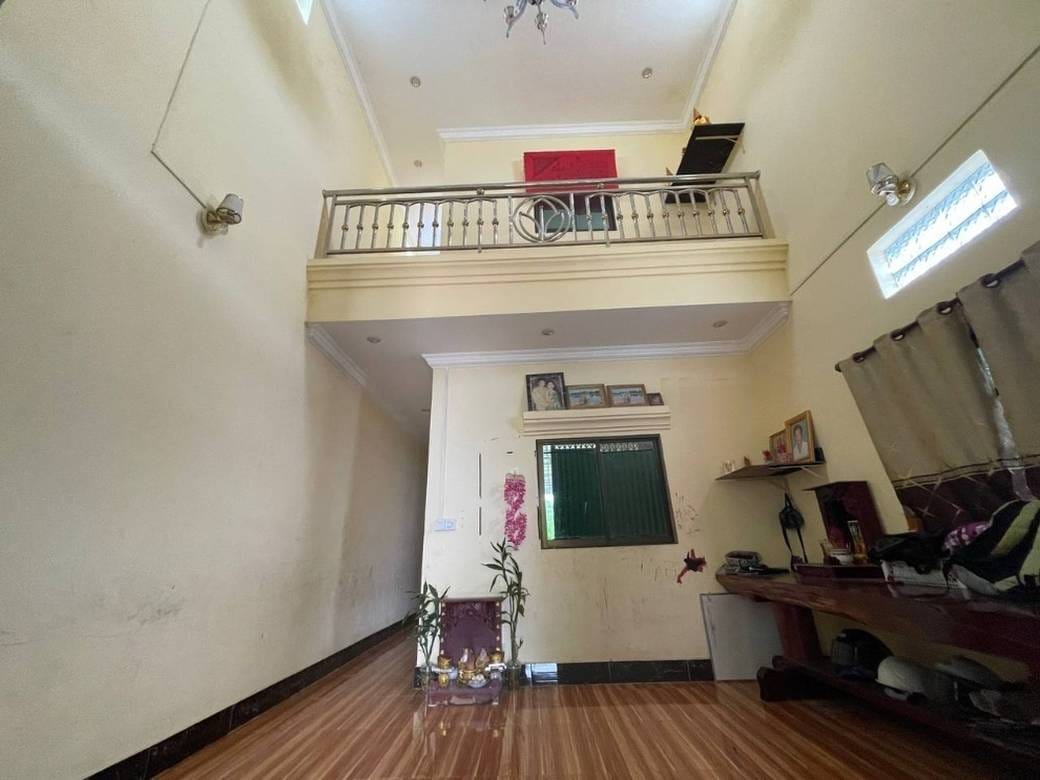 $75,000 Flat House