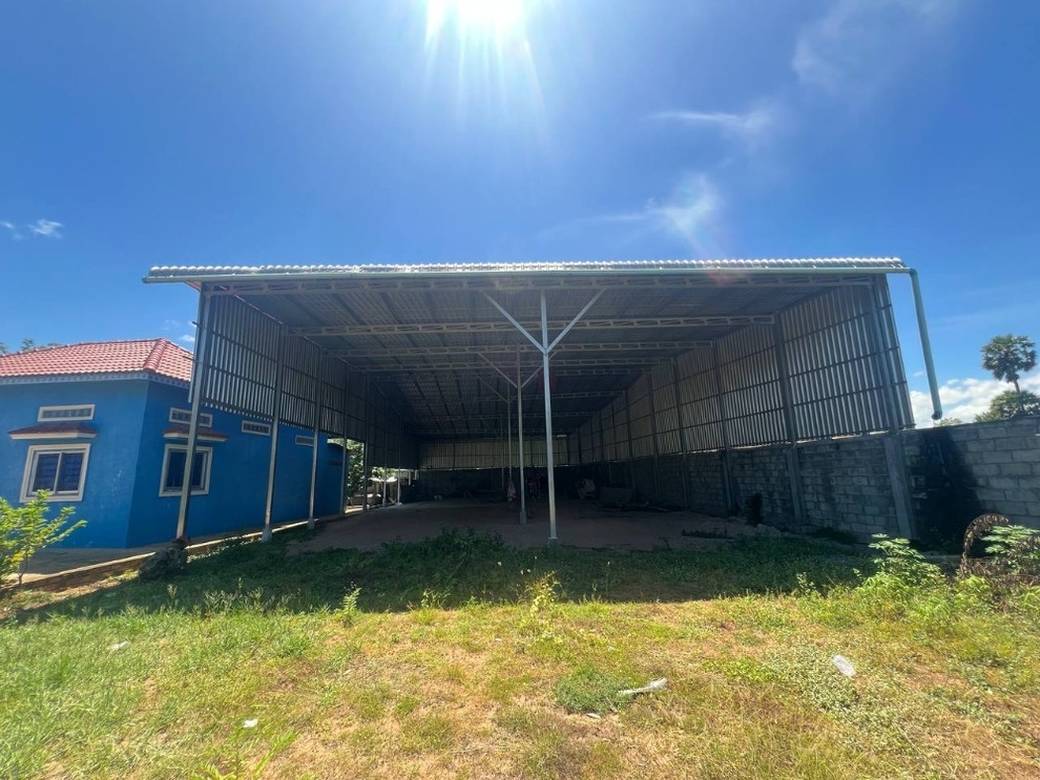 480 sqm Land Size Sklad Na prodej