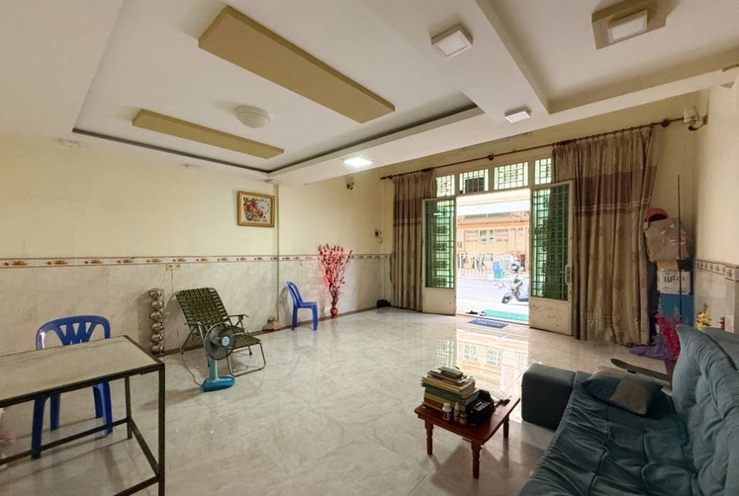 Russey Keo排屋出售，价格$180,000