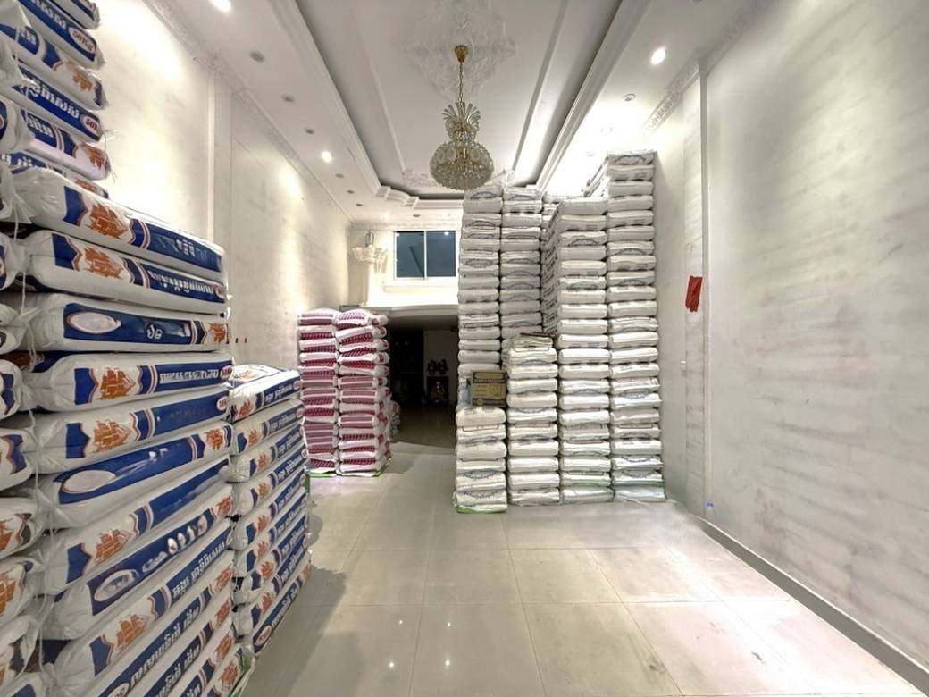 Daun Penh Shophouse K pronájmu in Daun Penh