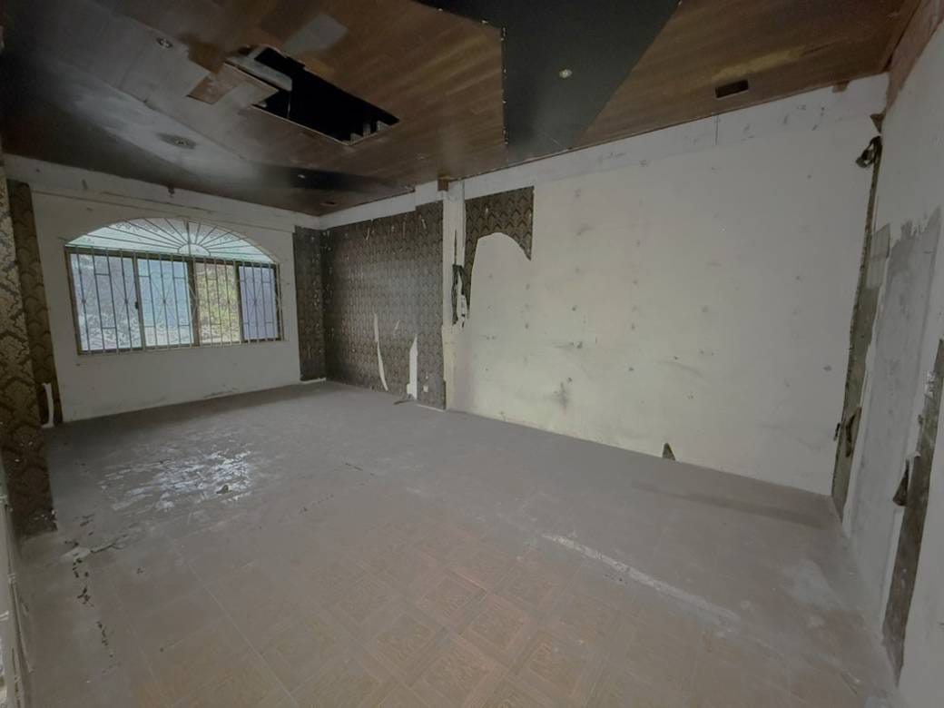 $2,700 Shophouse