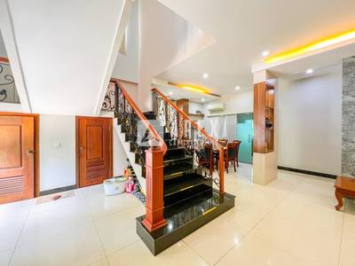 Vila Na prodej in Russey Keo $580,000