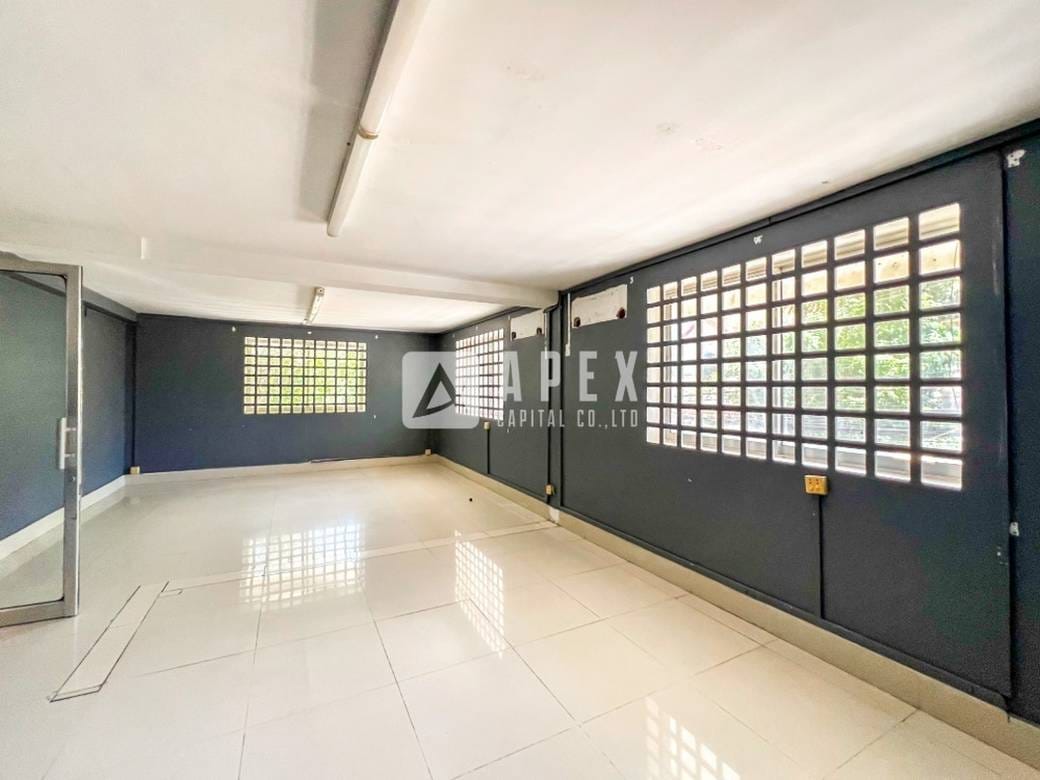 Działka For Sale & Rent w Chamkarmon $1,800,000