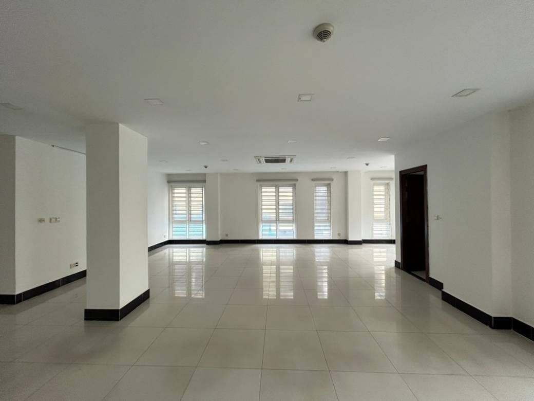 Toul Kork อาคารสำนักงาน สำหรับเช่า ใน Tuek L'ak 3 Toul Kork $1,020