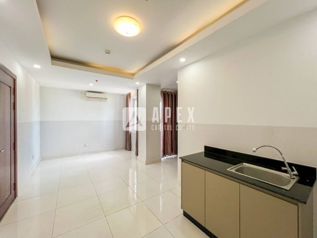 อาคาร For Sale & Rent ใน โตนเลบาสัก, จัมการมอน, พนมเปญ