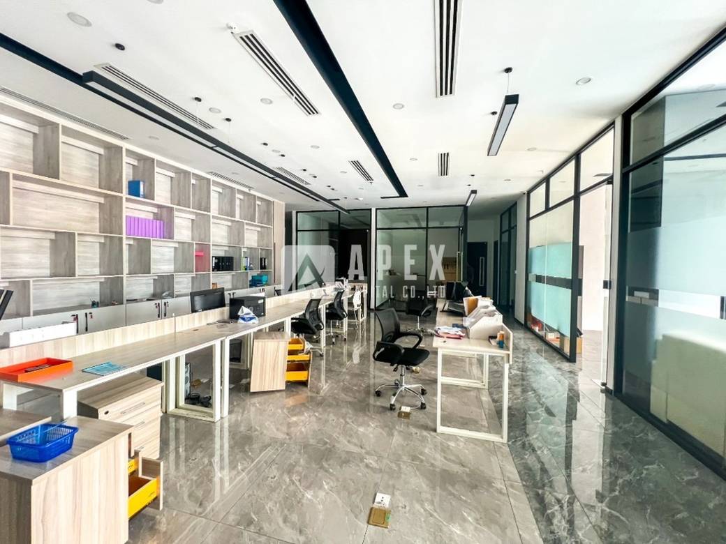 Bureaux Meublé À louer