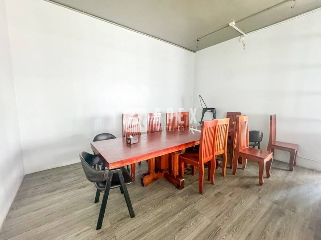 Restaurant À louer à Daun Penh $3,800