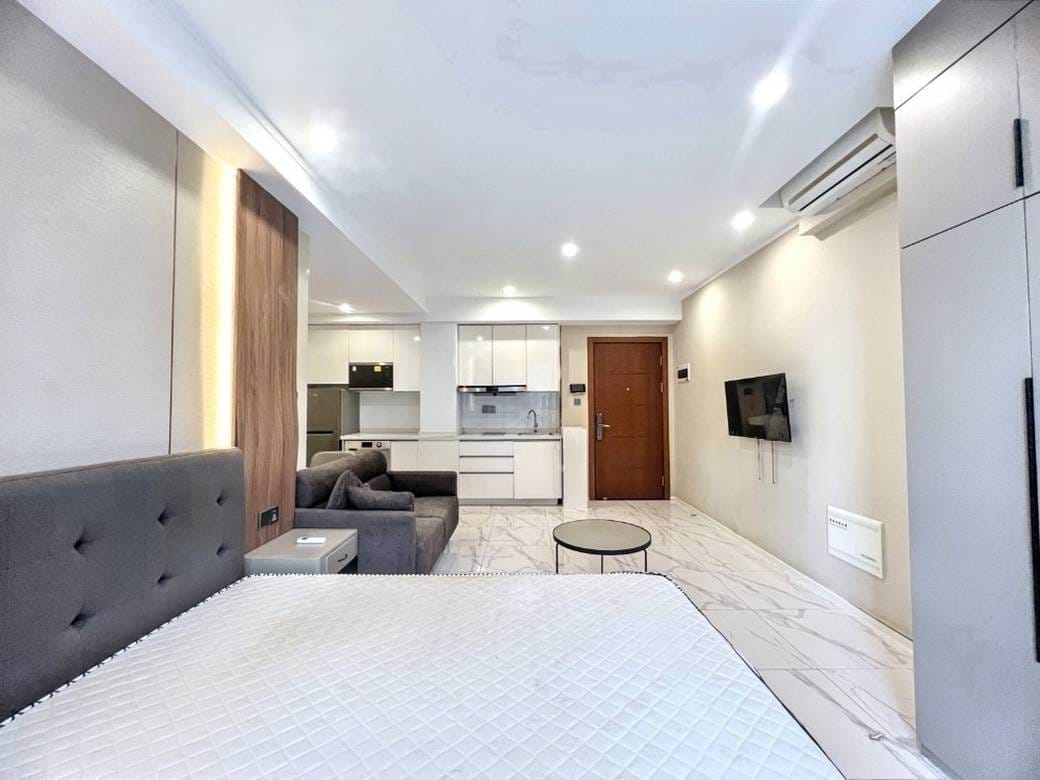 One Park | $500 Condo