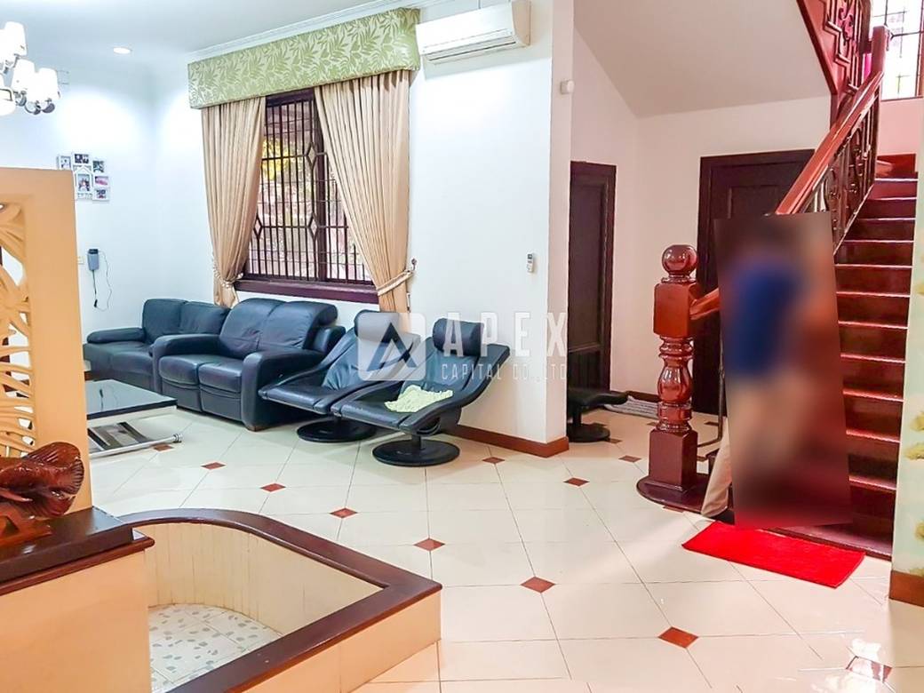 Villa À louer à Chroy Changvar $1,000