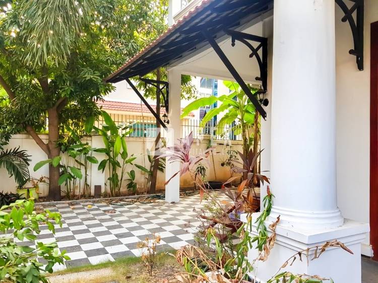 Willa Na wynajem w Chroy Changvar, Phnom Penh