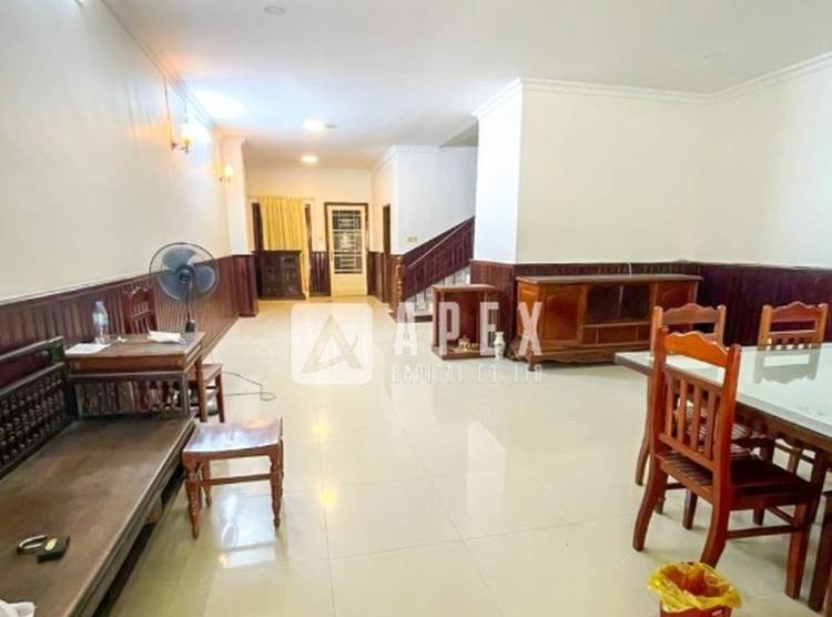 Willa Na wynajem w Chroy Changvar, Phnom Penh