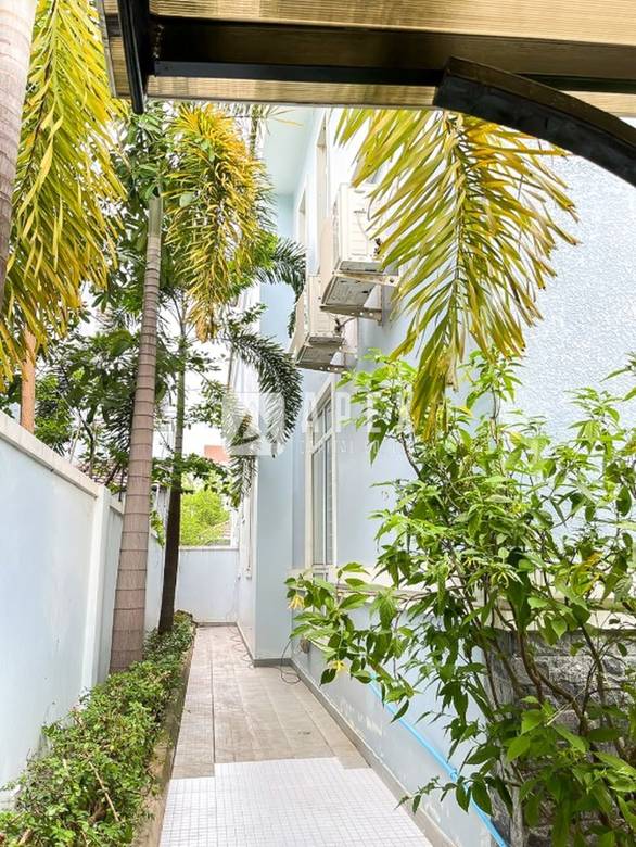 Vila K pronájmu in Sen Sok $1,800