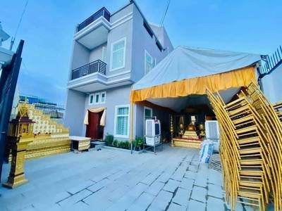 已装修House and lot出售