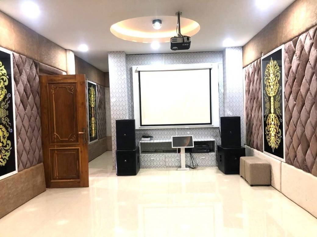 Villa For Sale & Rent with 5 Parking Space