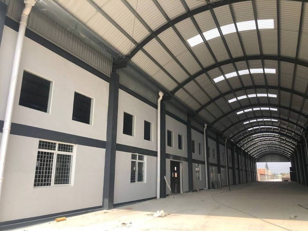 Entrepôt À louer de 20,000 m² de terrain