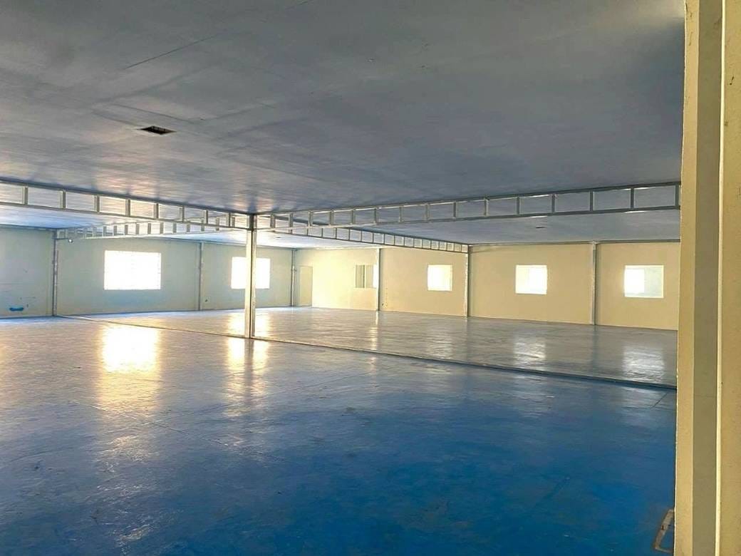 Sklad K pronájmu in Kamboul $9,000