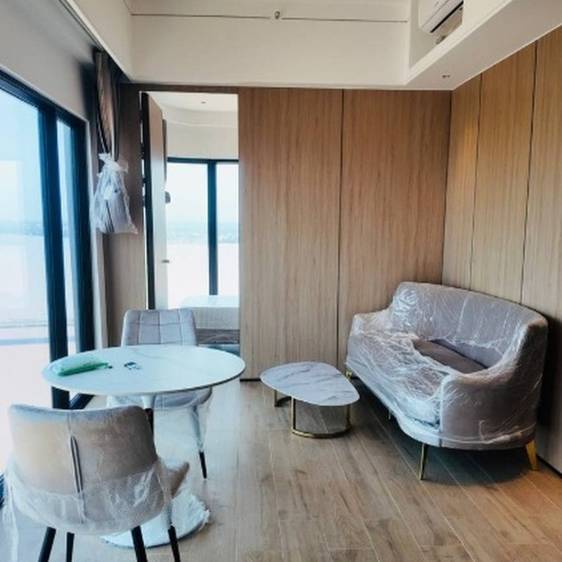 Vue Aston | 2 Bedrooms Condo For Sale & Rent