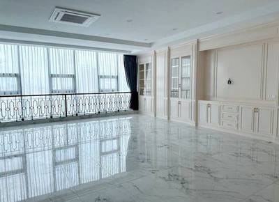 Condo Na wynajem o powierzchni działki 7,245 m²