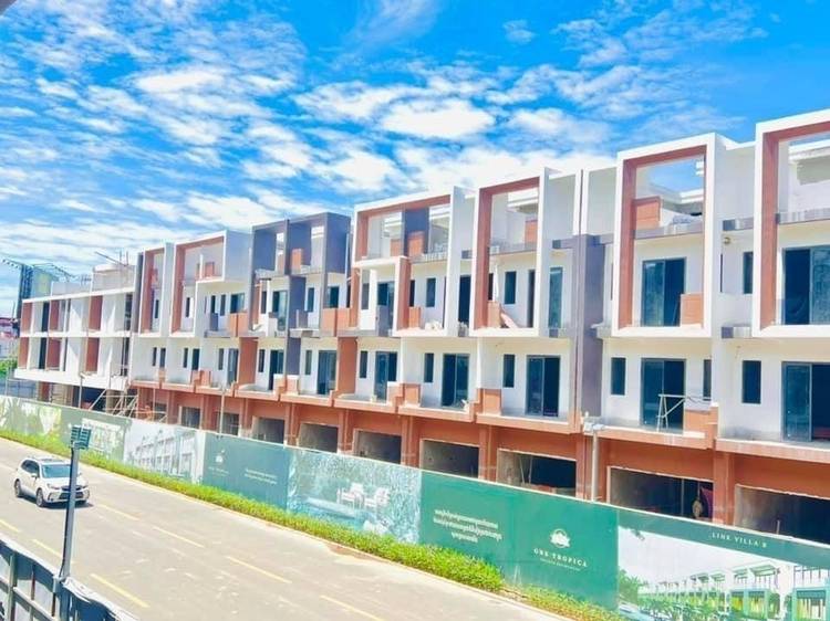Link House for Sale in Borey Prince One Tropica