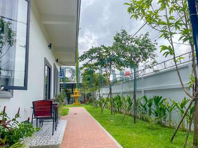 $1,100 Villa