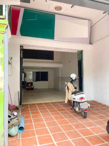 $700 Shophouse