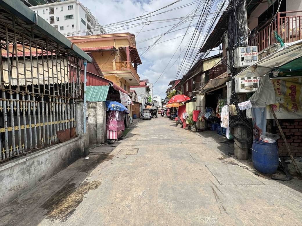 200平方米土地面积的House and lot出售