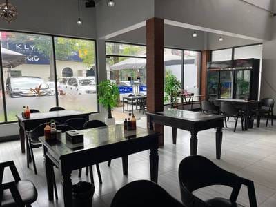 590 sqm Land Size House and lot K pronájmu
