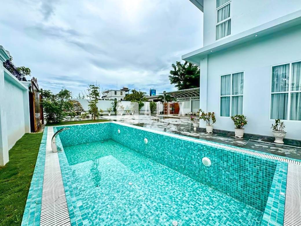 Villa À louer à Chroy Changvar $7,000