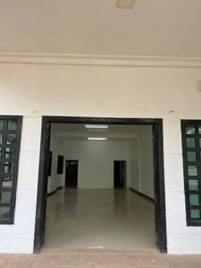 $900 Flat House