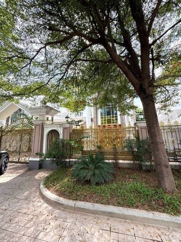 $5,000 Villa